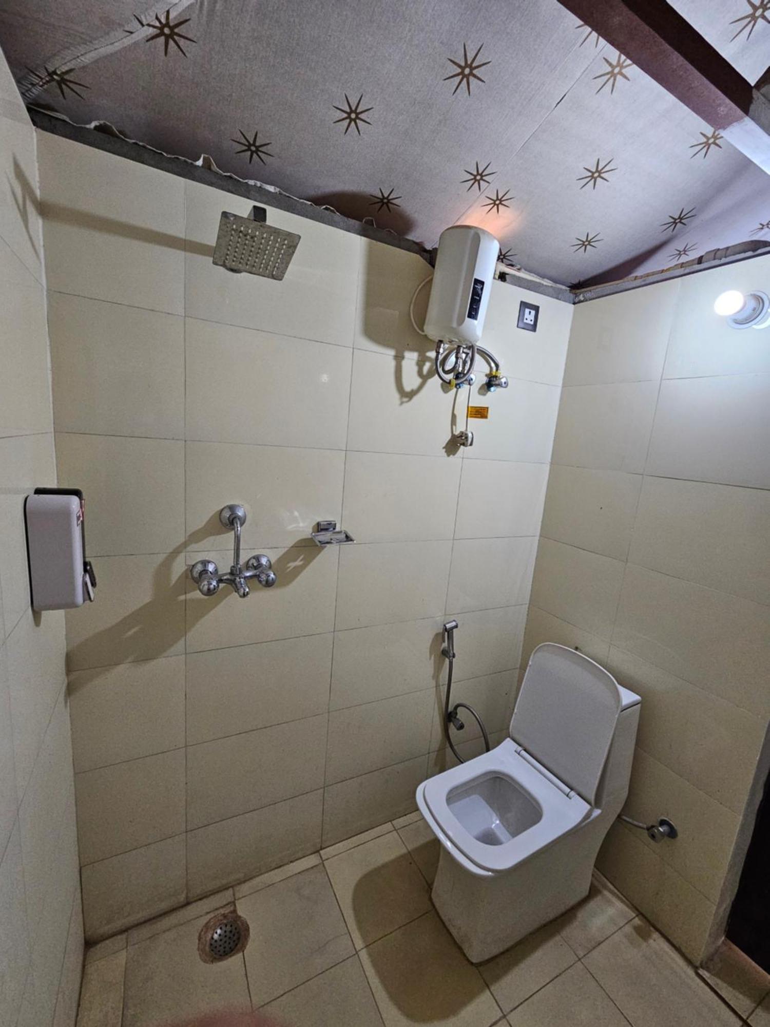 Elegance Resort Vrindavan Exterior photo